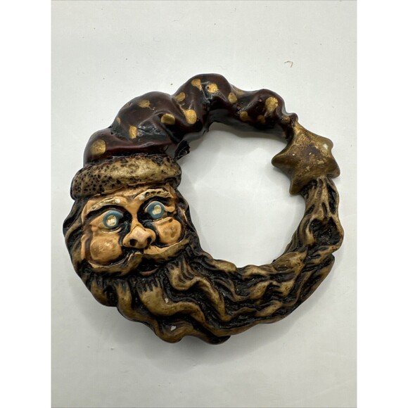 Vintage Folk  Santa Claus Christmas Xmas Winter Crescent Moon Brooch Pin - Picture 1 of 4